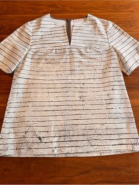 Tory Burch Cotton Crackled Stripe Top with Notched V Neckline Like New Sz 6